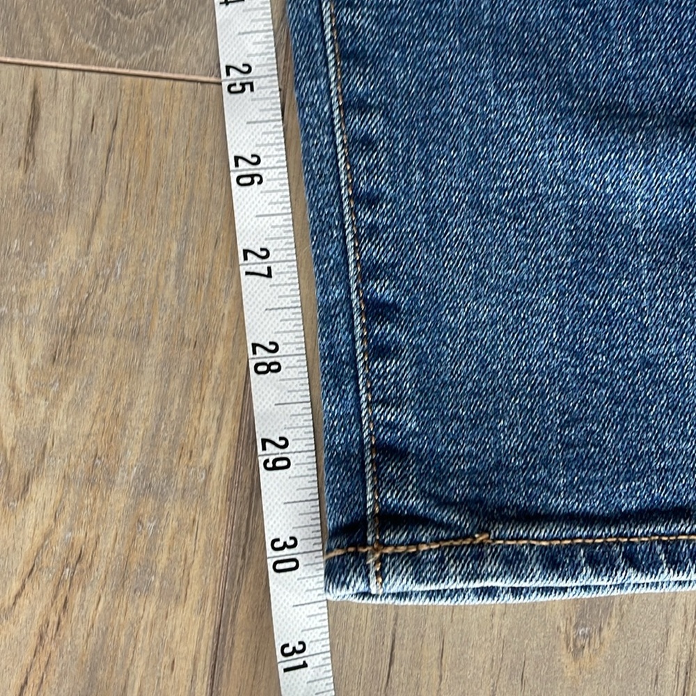 Old Navy Loose Fit Jeans - Picture 5 of 7